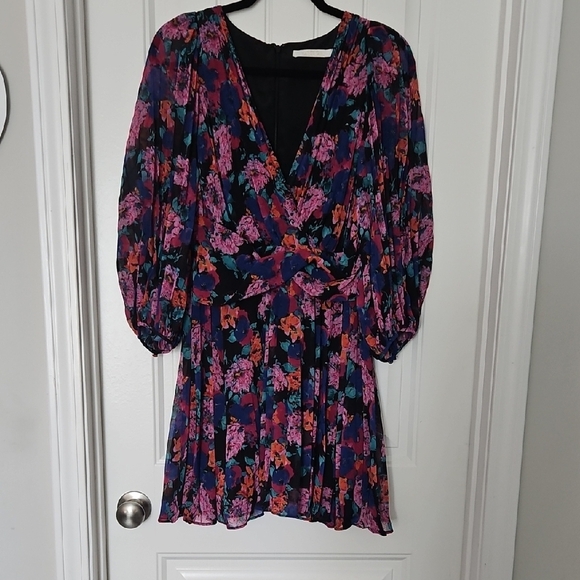 La Maison Talulah Floral V Neck In Size M - Picture 5 of 8